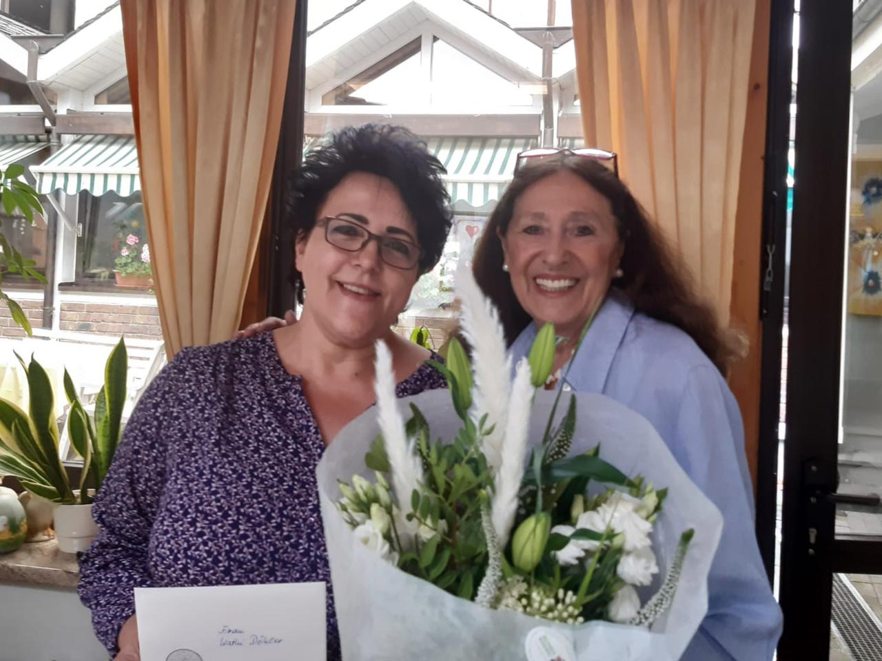 Wir gratulieren unserer lieben Kathy zum 30 jährigen Firmenjubiläum!