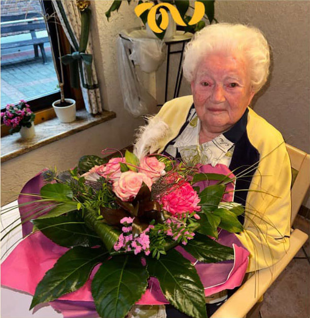 Happy Birthday liebe Frau Schmitz!